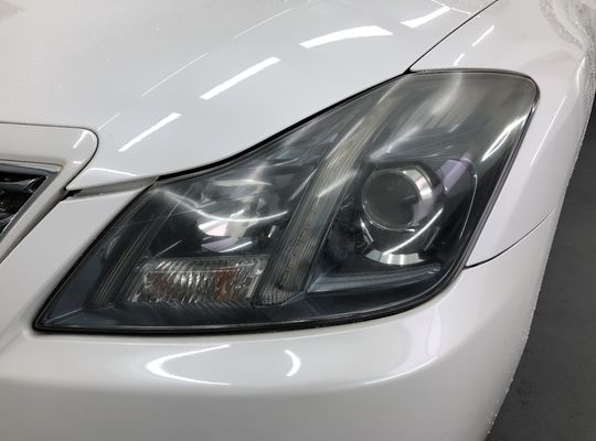 トヨタ、200系クラウンアスリート、ヘッドライト磨きコーティング